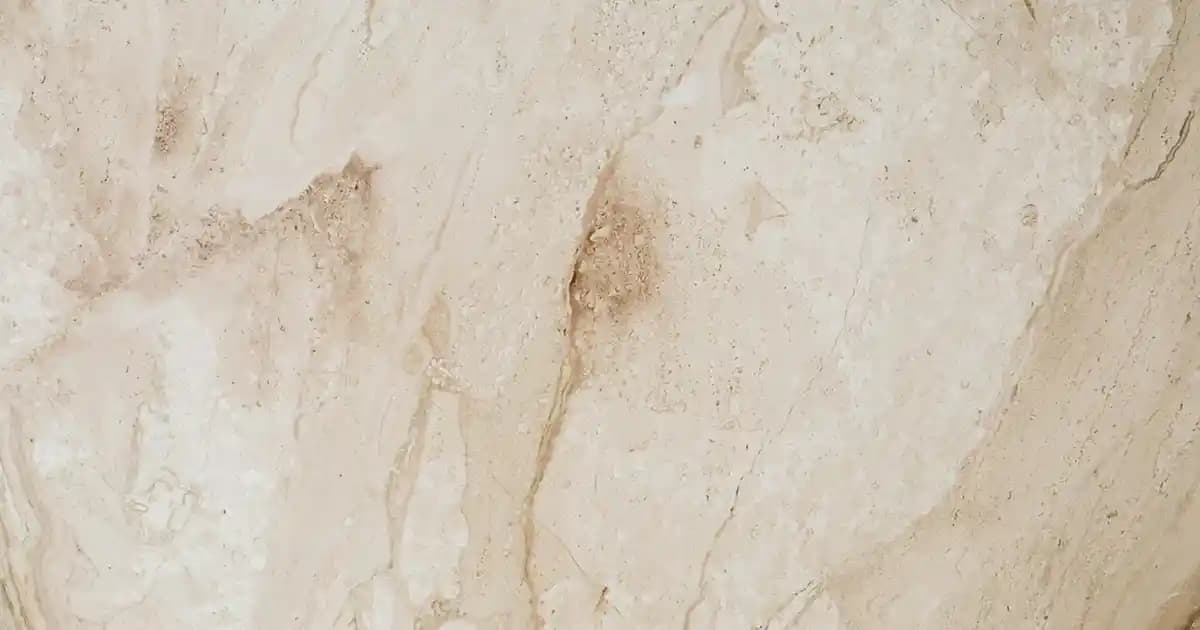 Tüylü Avize ile Evinize Şıklık ve Sıcaklık Katmanın Yolları