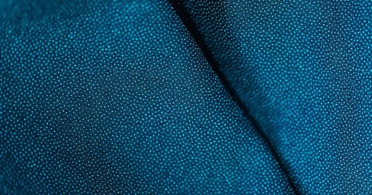 Yatak Odası Dekorasyonunda Tablo Seçimi: Stil ve Huzuru Bir Arada Yakalamak