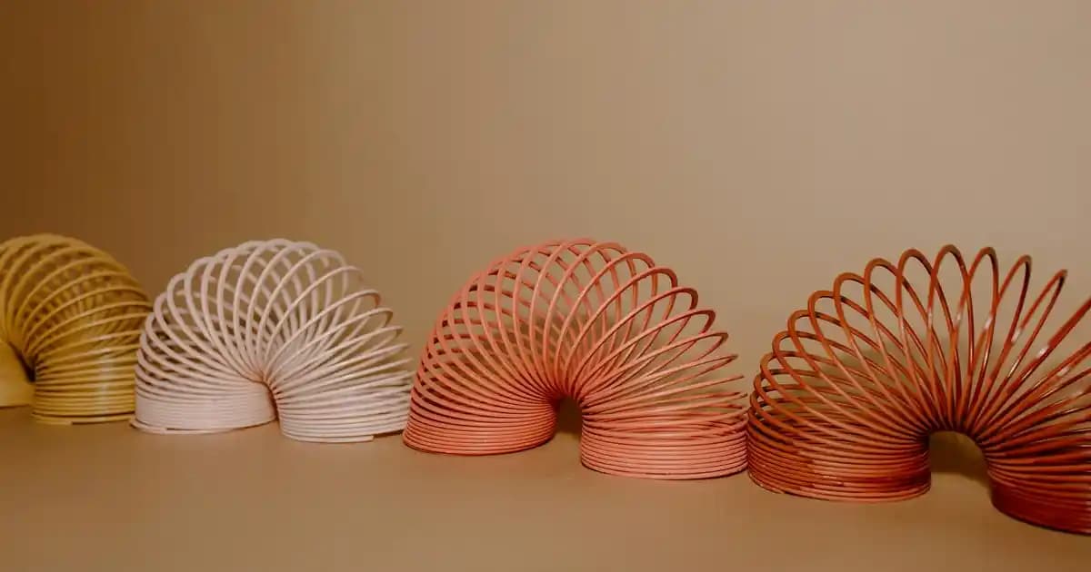 2025'te Yemek Masası Arkası Dekorasyonunda Şıklık ve Fonksiyonellik Sırları