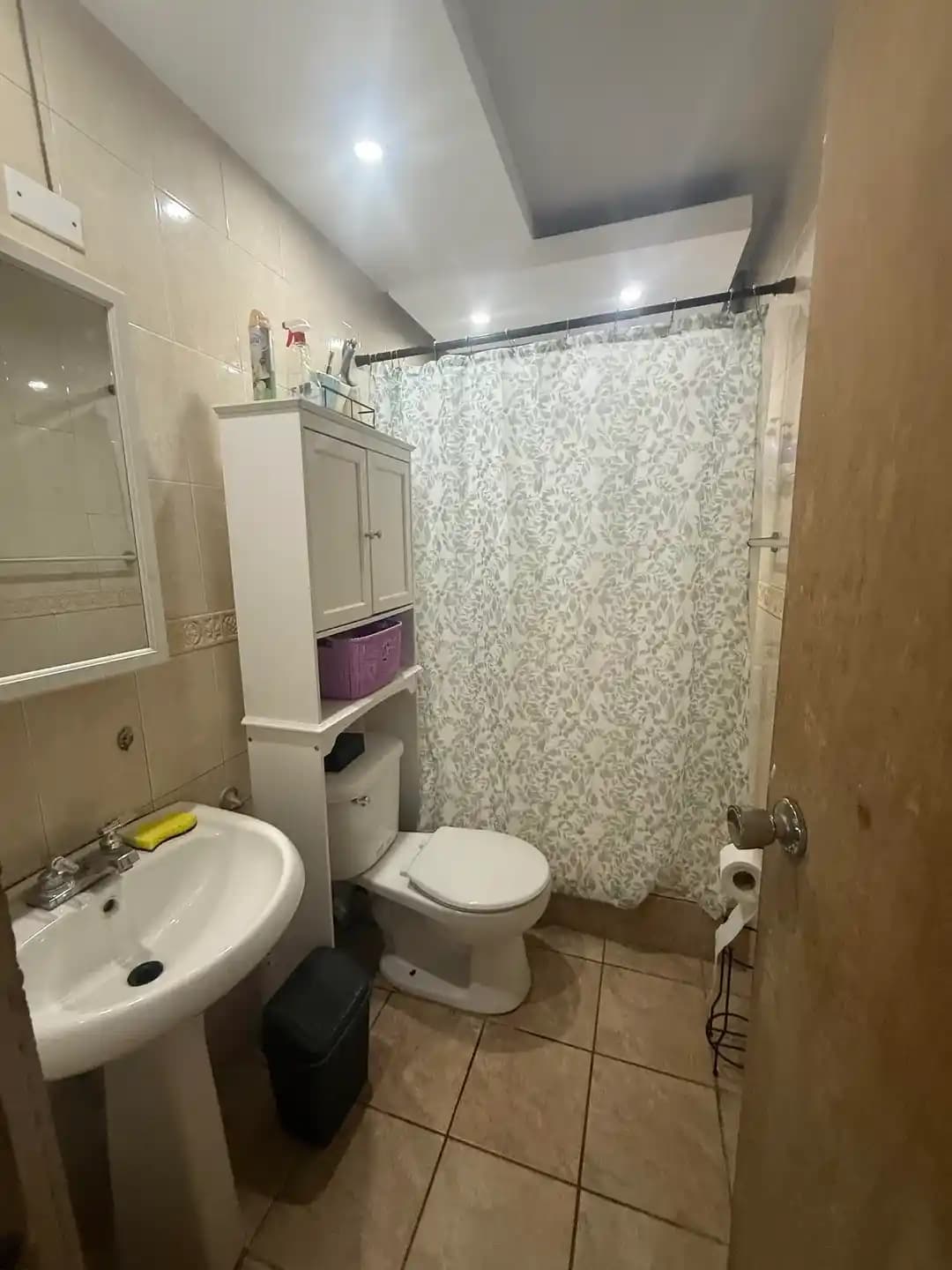 Banyo Yenilemede Fonksiyonellik ve Estetik: Depolama, Renk Seçimi ve Alan Kullanımı