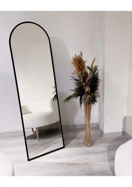Ersan Dizayn Siyah Metal Oval Ayaklı Boy Aynası Modern ve Şık Tasarım Özellikleri