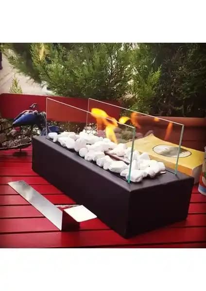 Moor Garden Siyah Metal Masa Üstü Şömine Modern ve Güvenli Dekorasyon Unsuru