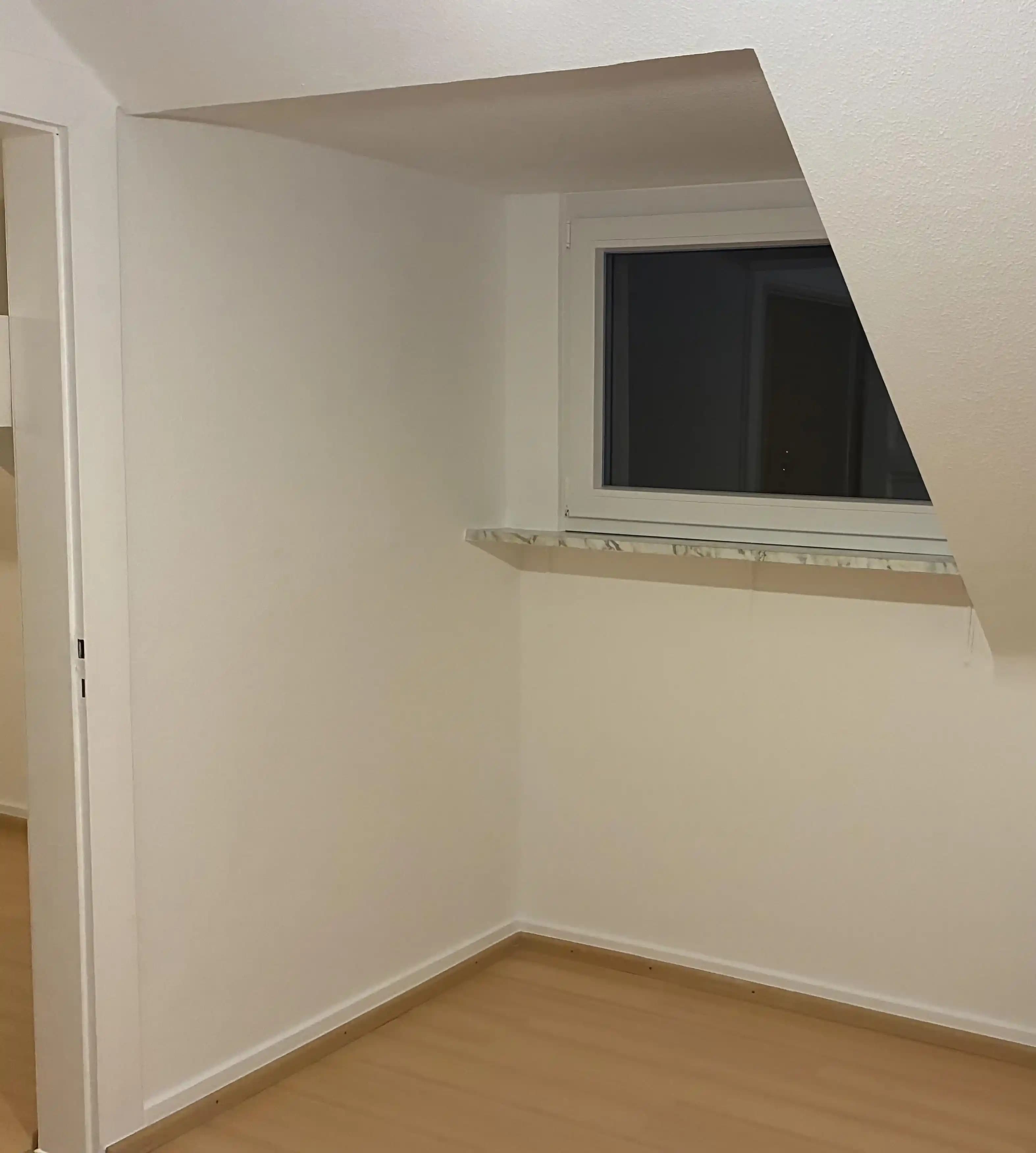 Pencere Pervazını Sıcak ve Fonksiyonel Hale Getirmek İçin Pratik Tasarım Çözümleri