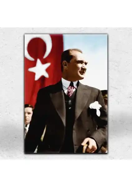 İki farklı Atatürk portresi kanvas tablo karşılaştırması ve detaylı özellikleri