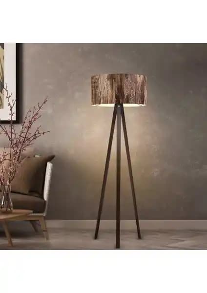 Homing Ahşap Gövdeli Lambader: Estetik ve Fonksiyonel Aydınlatma Çözümü