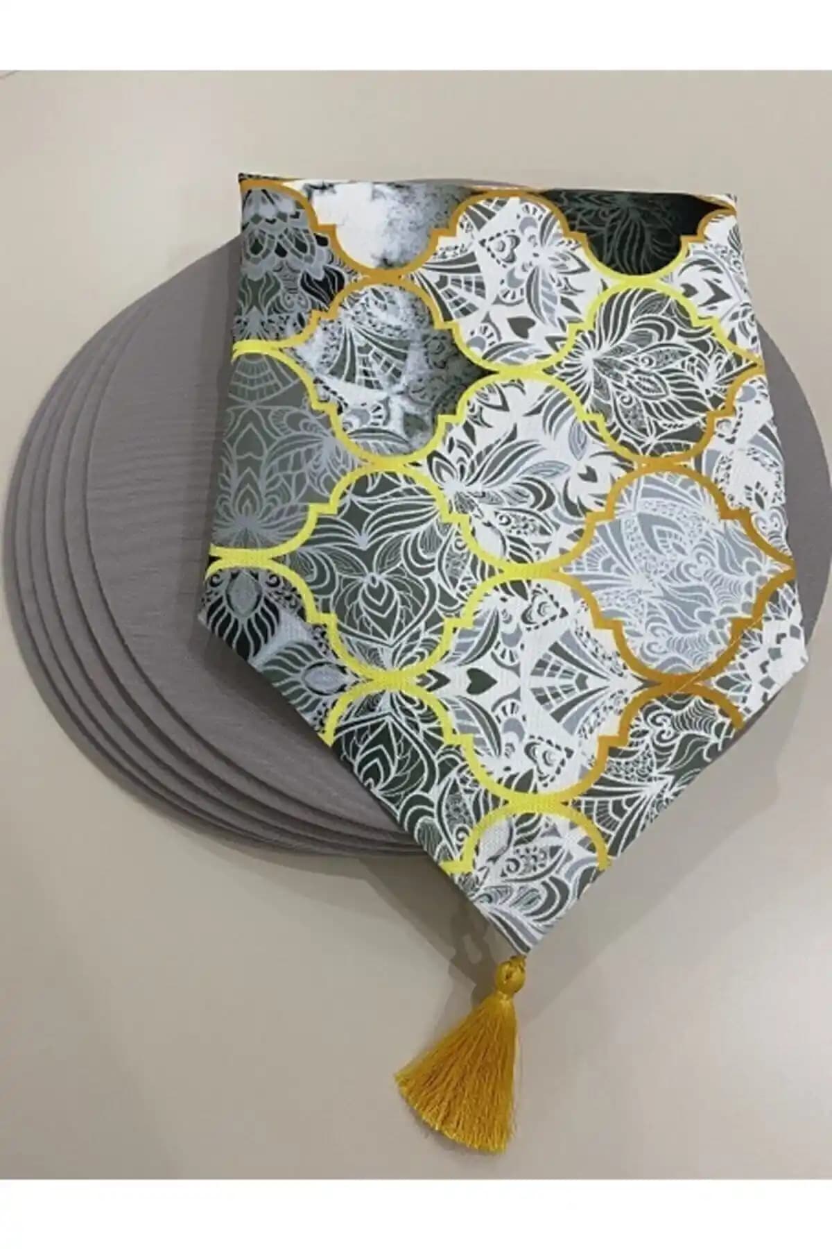 PREMIER Gri Macaron Desenli Runner ve 6'lı Supla Seti ile Modern Masa Dekorasyonu