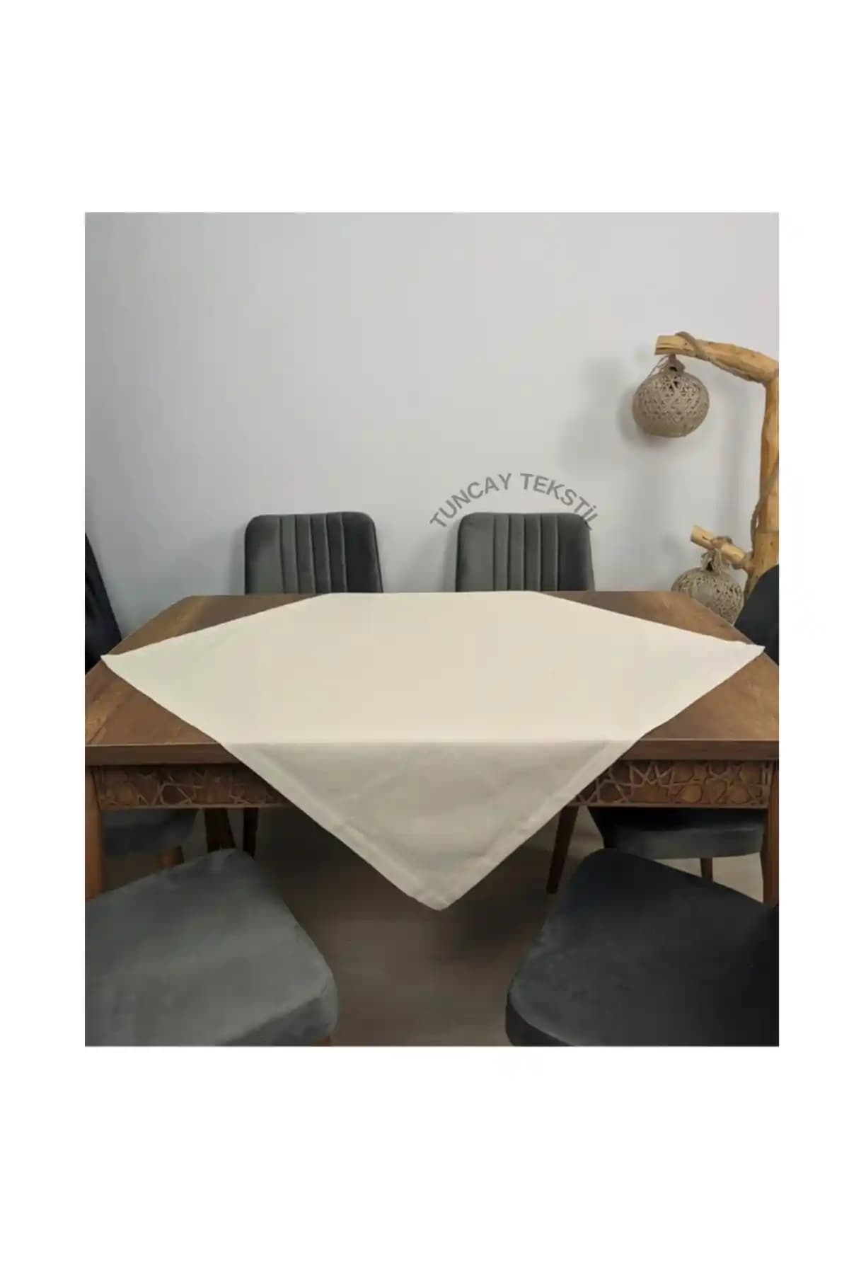 Tuncay Tekstil Sade Düz Keten Kumaş Modern Kare Masa Örtüsü Lacivert