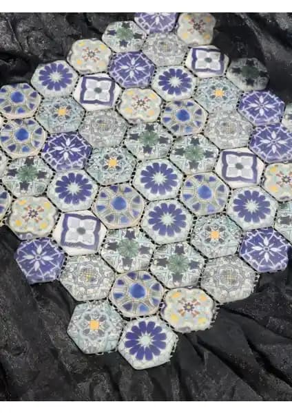 Atölye Öğretmenim Cam Mozaik Taşı: Modern ve Dayanıklı Yüzeyler İçin İdeal Çözüm