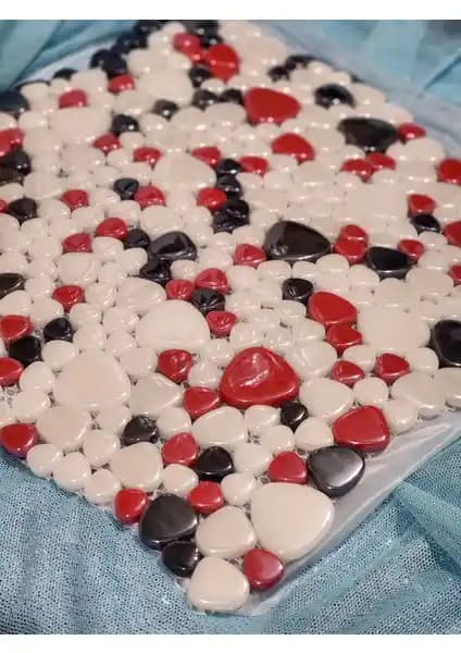 Atölye Öğretmenim Desenli Cam Mozaik Taşı: Estetik ve Fonksiyonellik Bir Arada