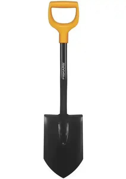 Fiskars Solid Araç Küreği: Dayanıklı ve Çok Yönlü Bahçe ve Tarla İşleri İçin Üstün Performans