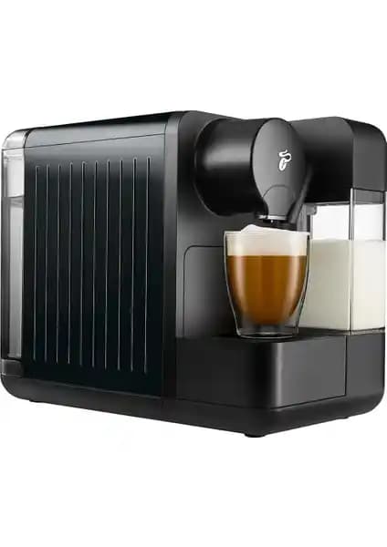 Kahve Makinesi Karşılaştırması: Tchibo Cafissimo Milk Siyah ve Nespresso İnissia D40