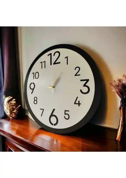 İki Farklı Duvar Saati Karşılaştırması: Modern ve Klasik Tasarımlar