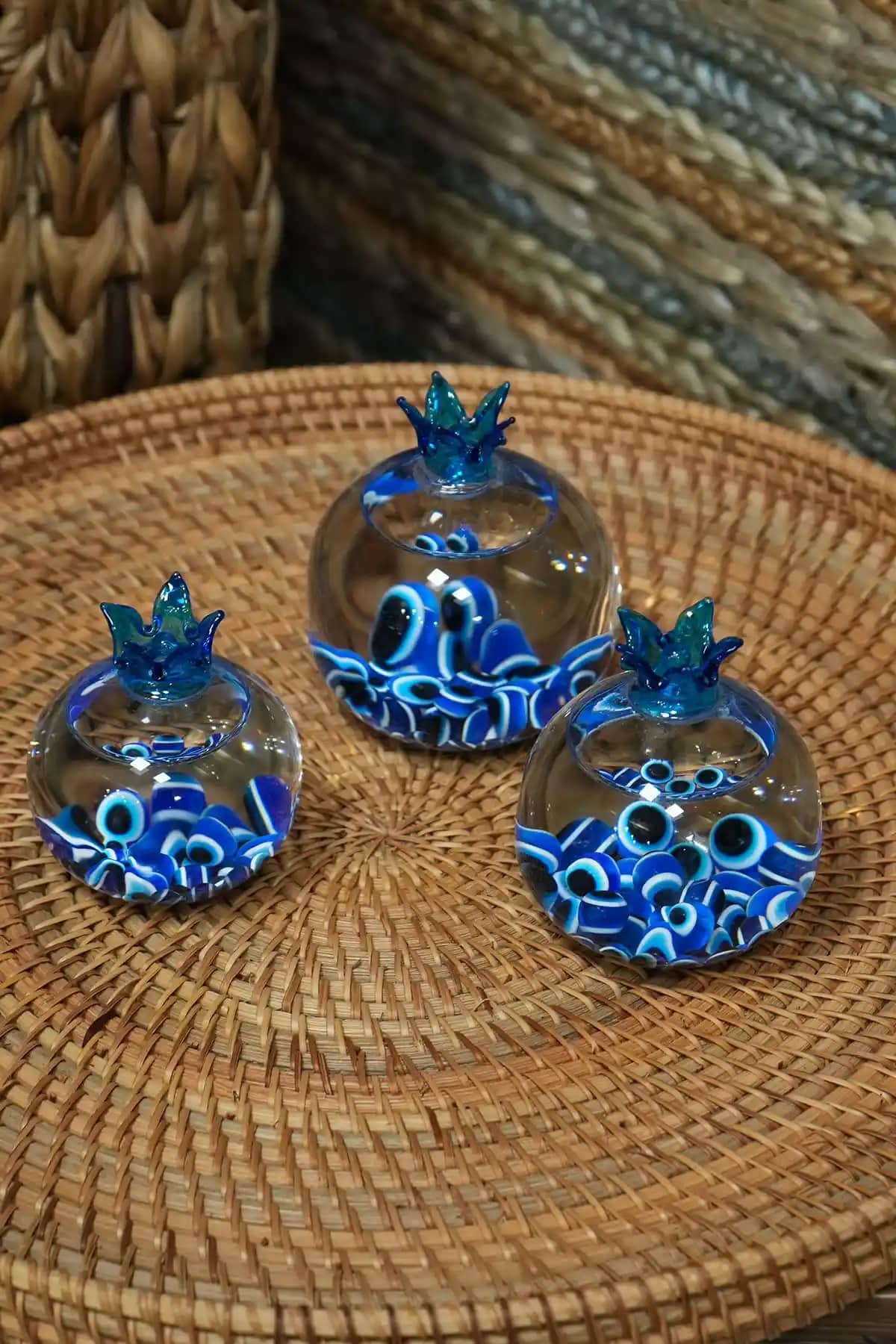 El Yapımı Cam Nar Seti: Şık ve Anlamlı Nazar Boncuklu Dekorasyon Parçası