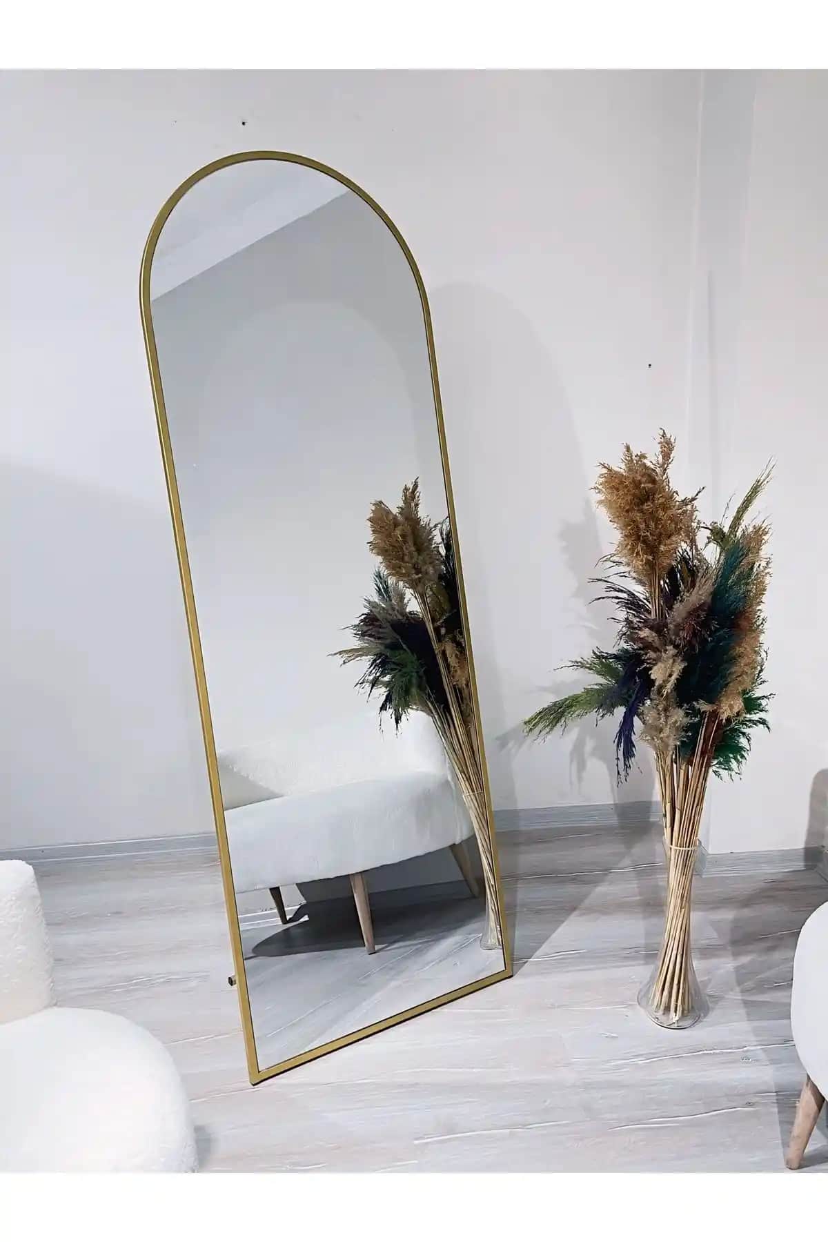 Esersan Dizayn Metal Çerçeve Gold Oval Ayaklı Boy Aynası - Modern ve Şık Dekorasyon İçin