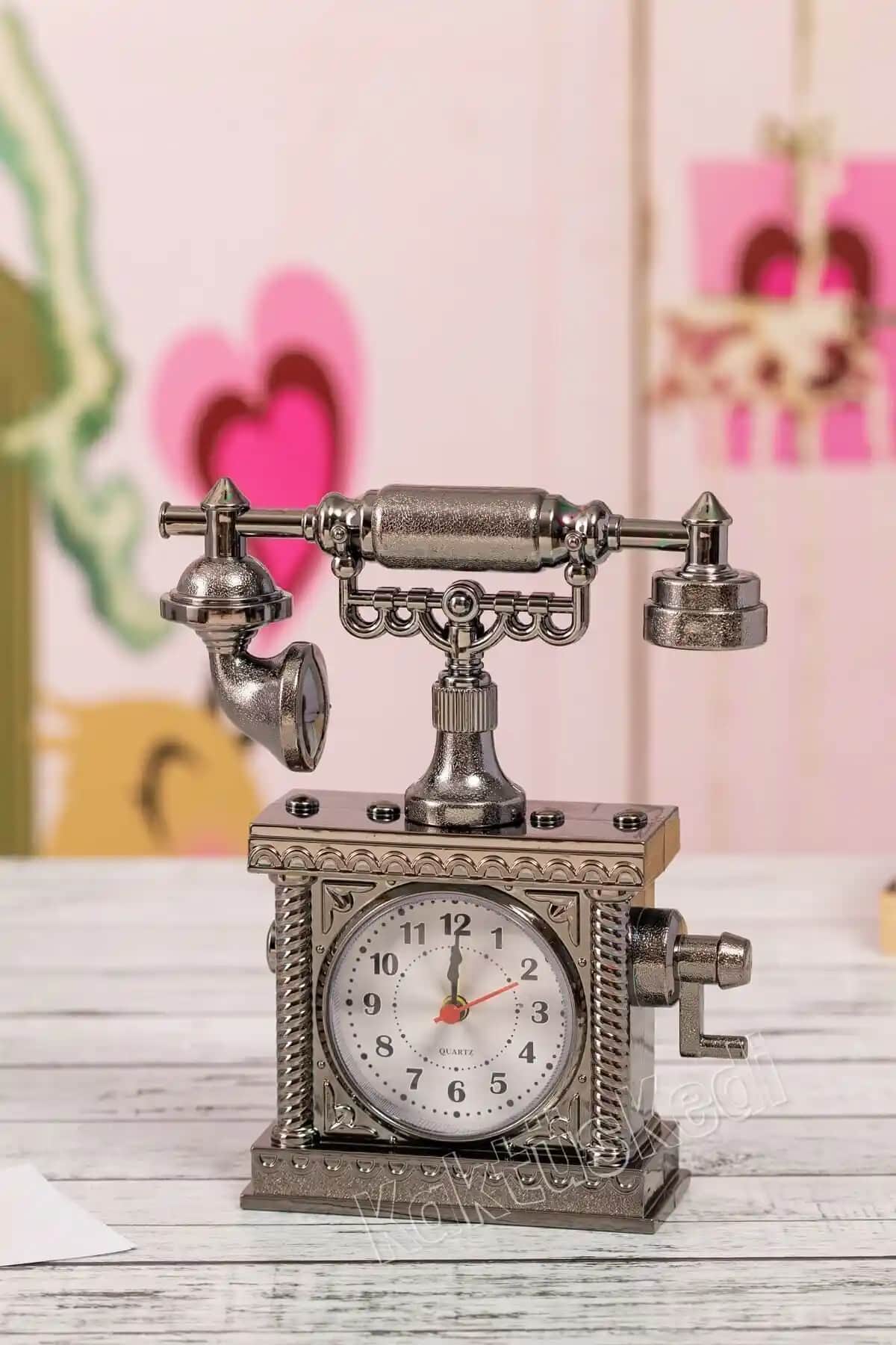 KaktüsKedi Vintage ve Muyika Bunnela Masa Saatleri Karşılaştırması