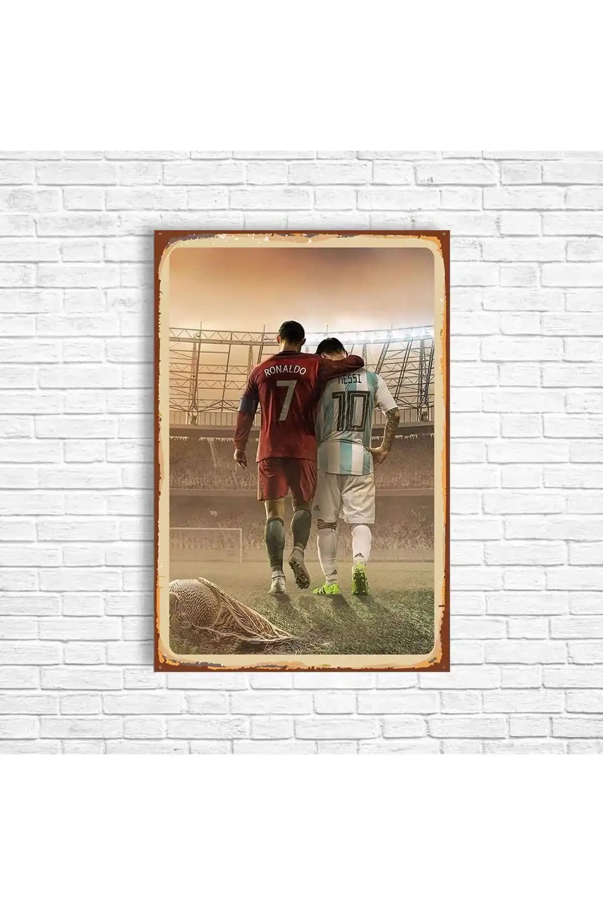 Messi ve Ronaldo Temalı Retro Ahşap Posterler Dekorasyon ve Motivasyon için Ideal Seçenekler