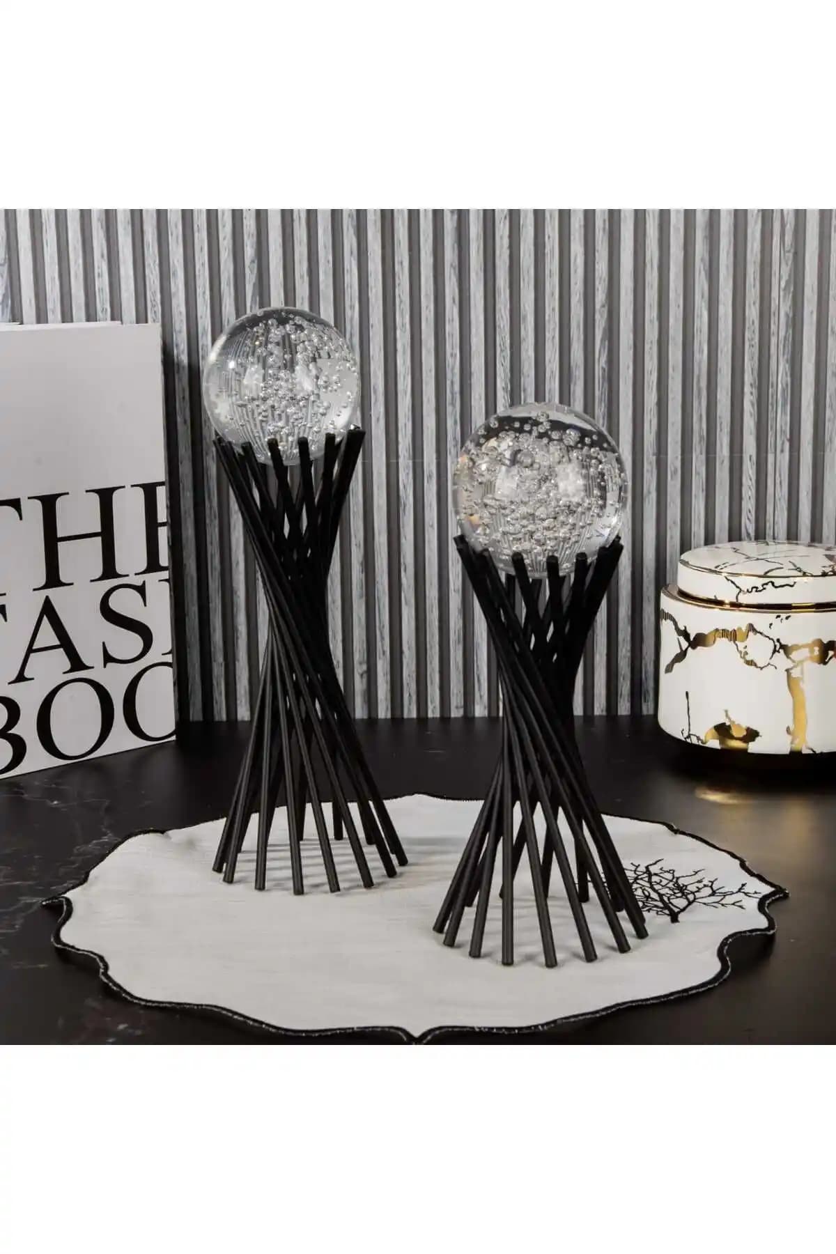 METALAY Siyah Burmalı Çapraz Ayaklı Küre Dekoratif Ürünleri Modern Tasarımın Şıklığını Yansıtır