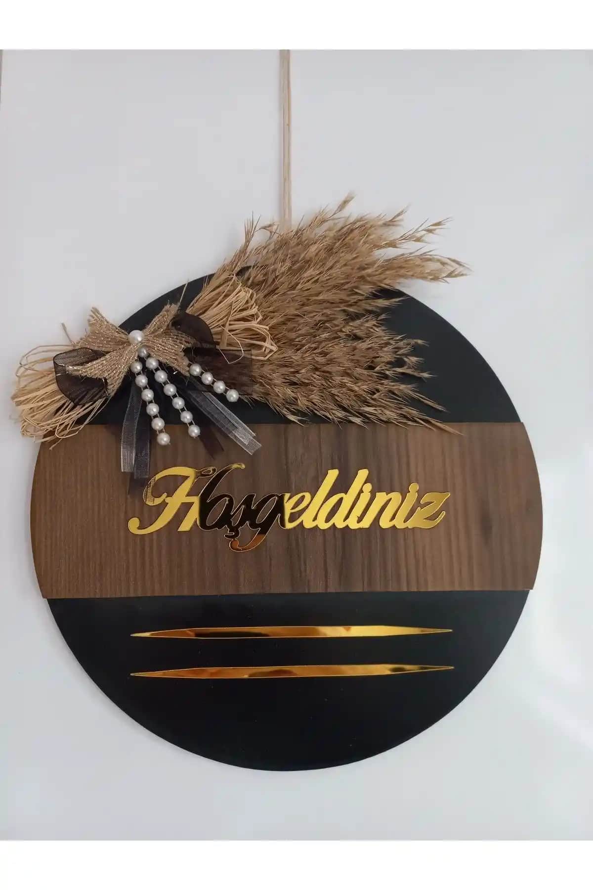 Modern Siyah MDF ve Aynalı Pleksi Kapı Süsü ile Girişinizi Şıklaştırın