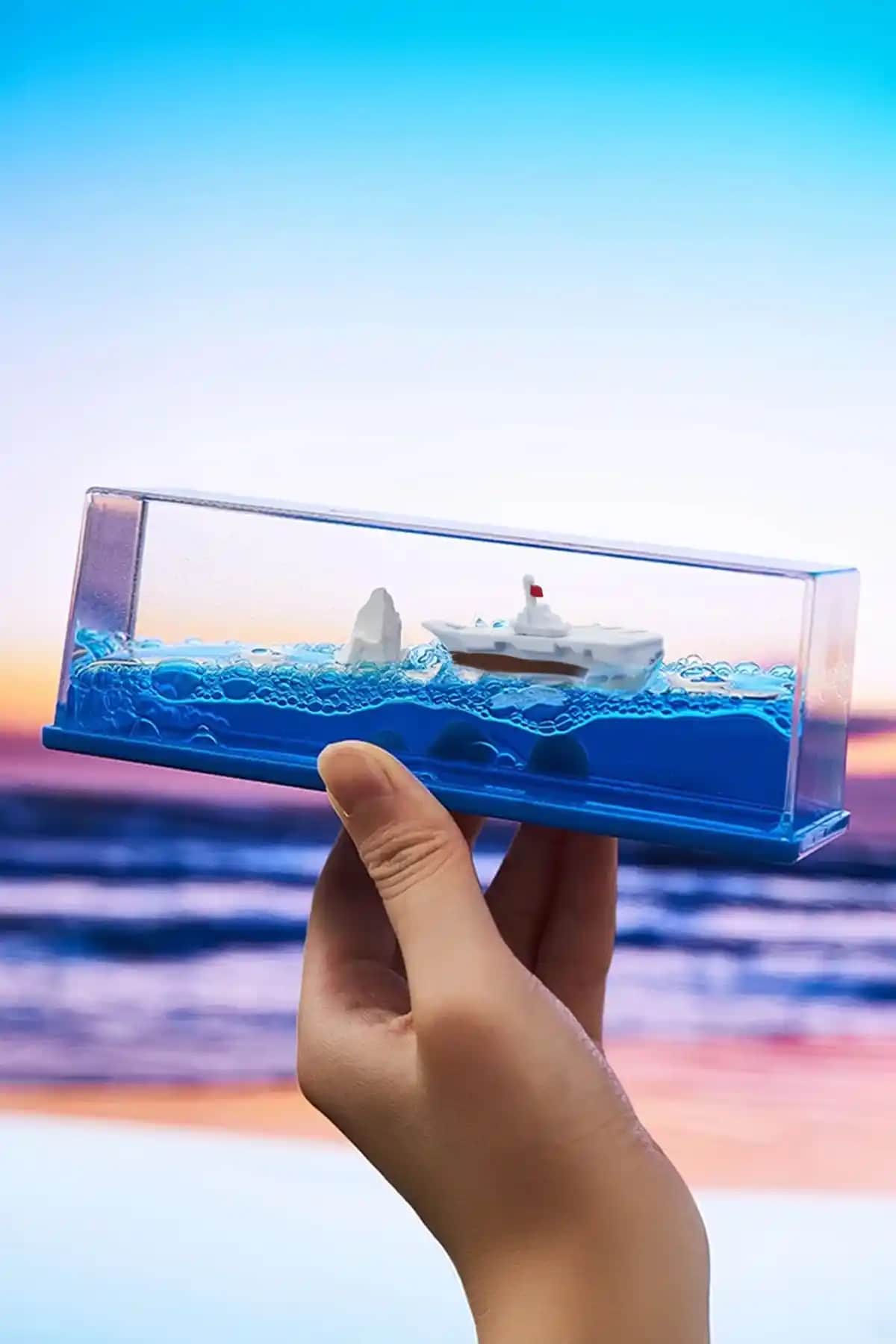 MUJGAN Batmayan Gemi Dekorasyonu: Evinize ve Ofisinize Zarif Bir Dokunuş