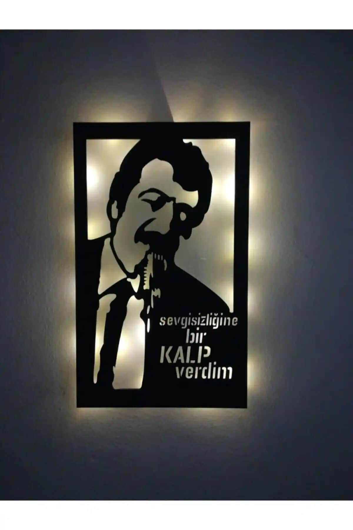 Müslüm Gürses Temalı LED Işıklı Ahşap Duvar Dekoru 35x23 cm Modern Tasarım