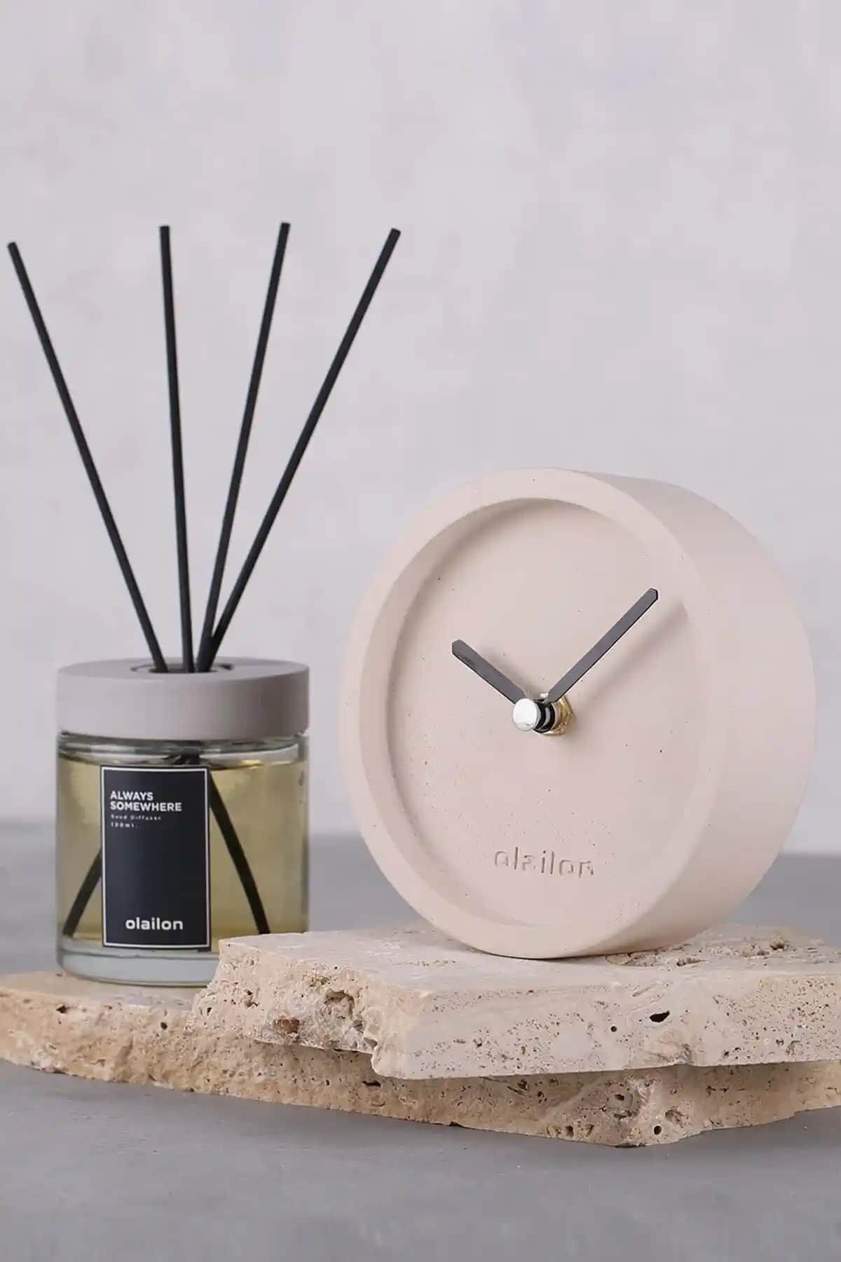 Olailon Dekoratif Beton Masa Saati: Modern ve Şık Tasarım ile İşlevsel Dekorasyon Ürünü