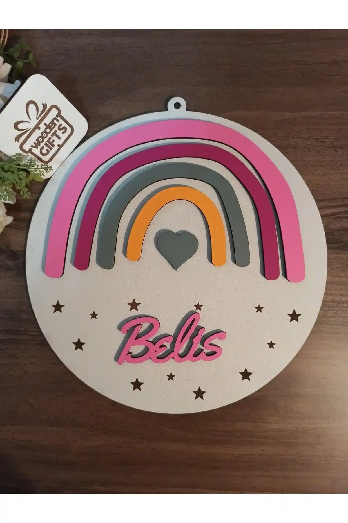 Woodengifts markasının çocuk ve bebek odası isimli panosu ile odalara kişisel ve doğal dokunuşlar