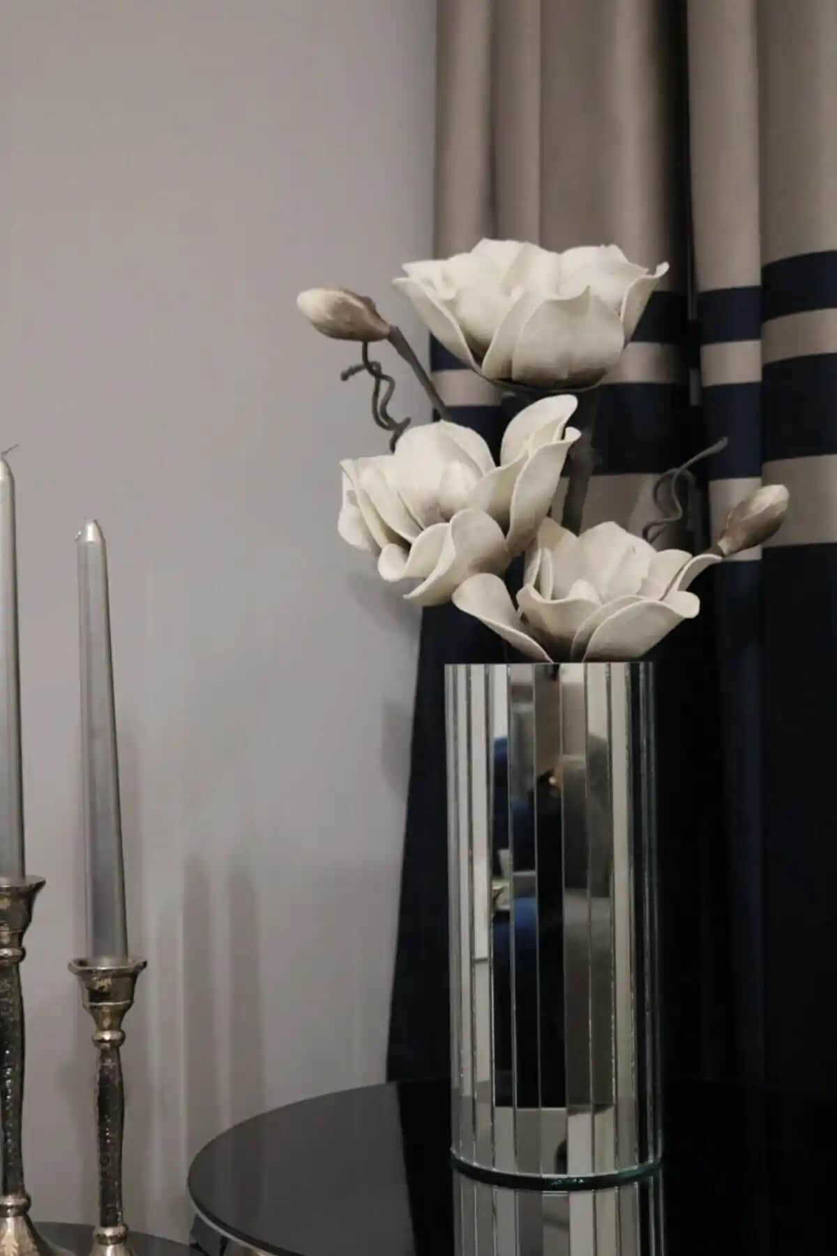 Yerel Üretim 20 Cm Beyaz Aynalı Yuvarlak Vazo Modern Dekorasyon İçin Uygun