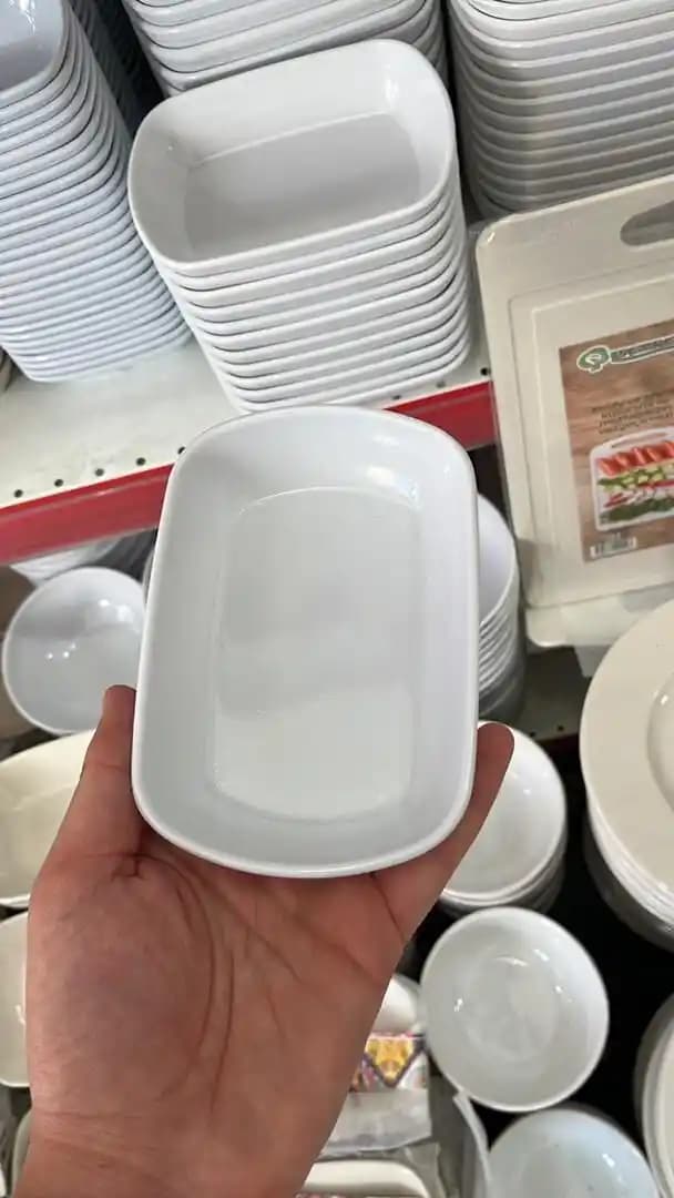 2. El Melamin Tabaklar: Dayanıklı ve Şık Dekoratif Çözümler