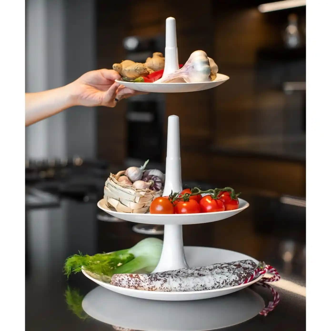 3 Katlı Sunum Tabağı Seçimi ve Dekorasyonda Kullanım İpuçları