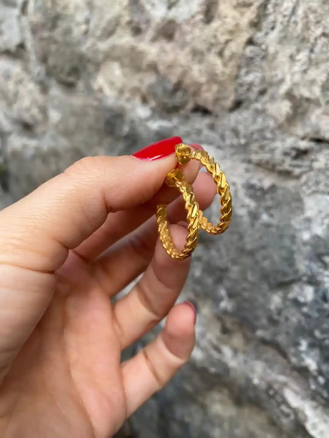 3'lü Burma Küpe ile Dekorasyonda Zarafet ve Şıklık Yaratın