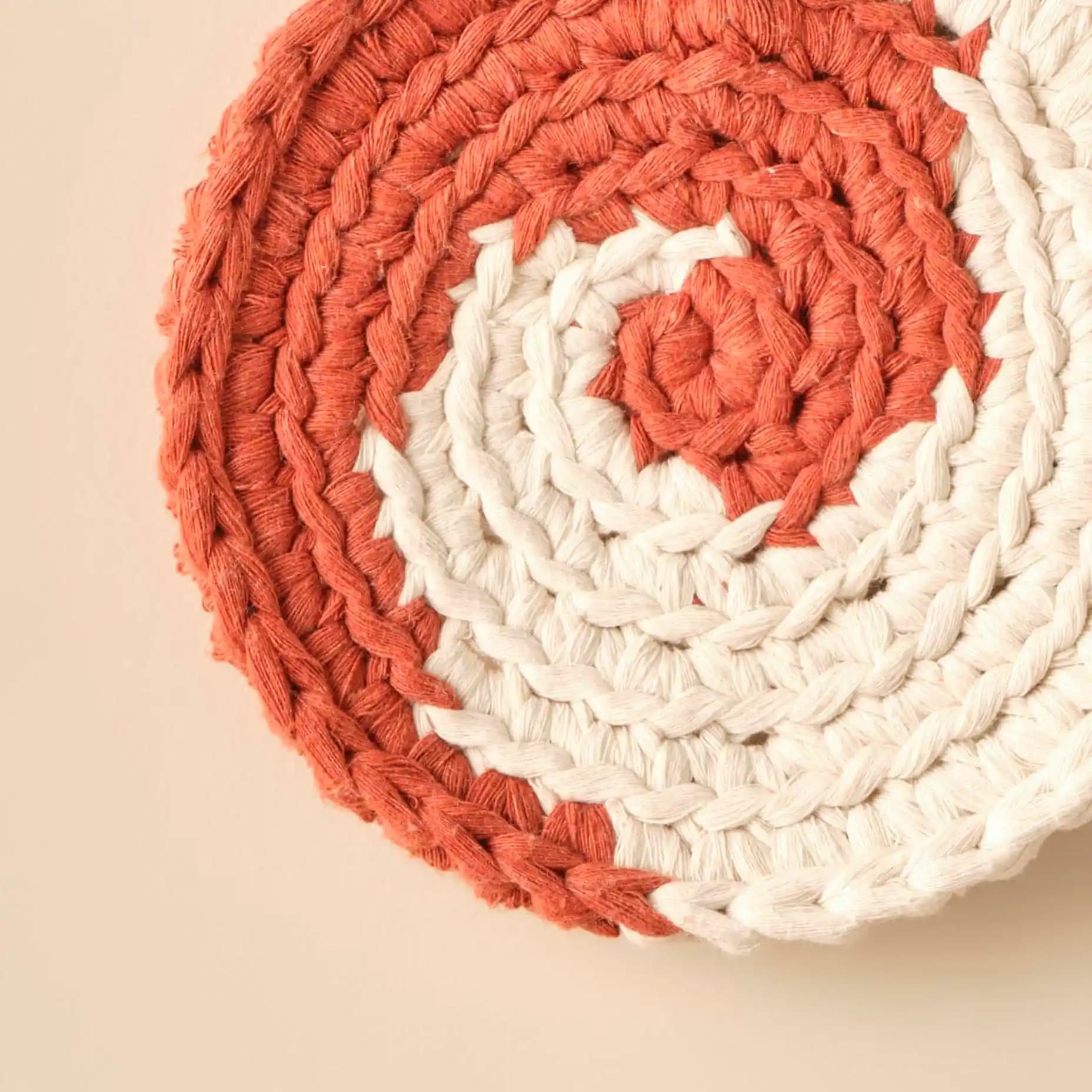 3’lü duvar süsleri ile modern ve şık iç mekan dekorasyonu çözümleri