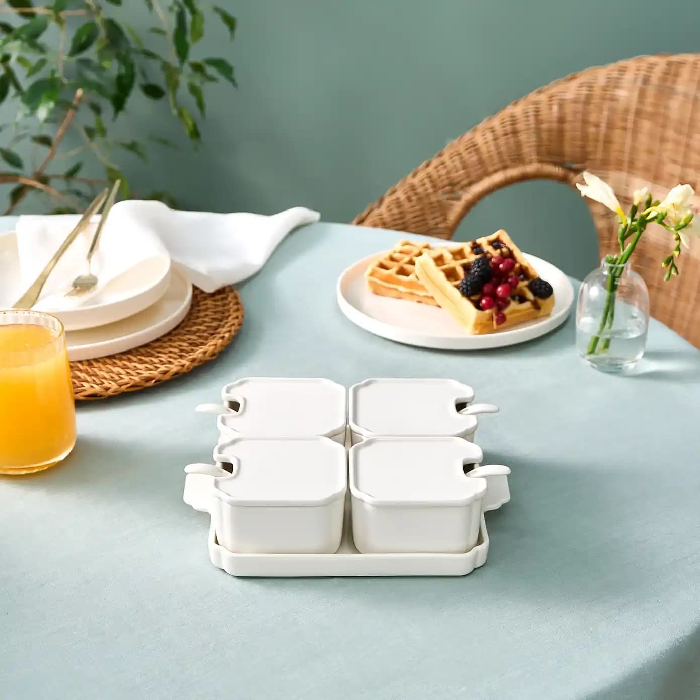 4 Kişilik Kahvaltı Takımları ve Dekorasyon İpuçlarıyla Şık Bir Kahvaltı Köşesi Yaratın