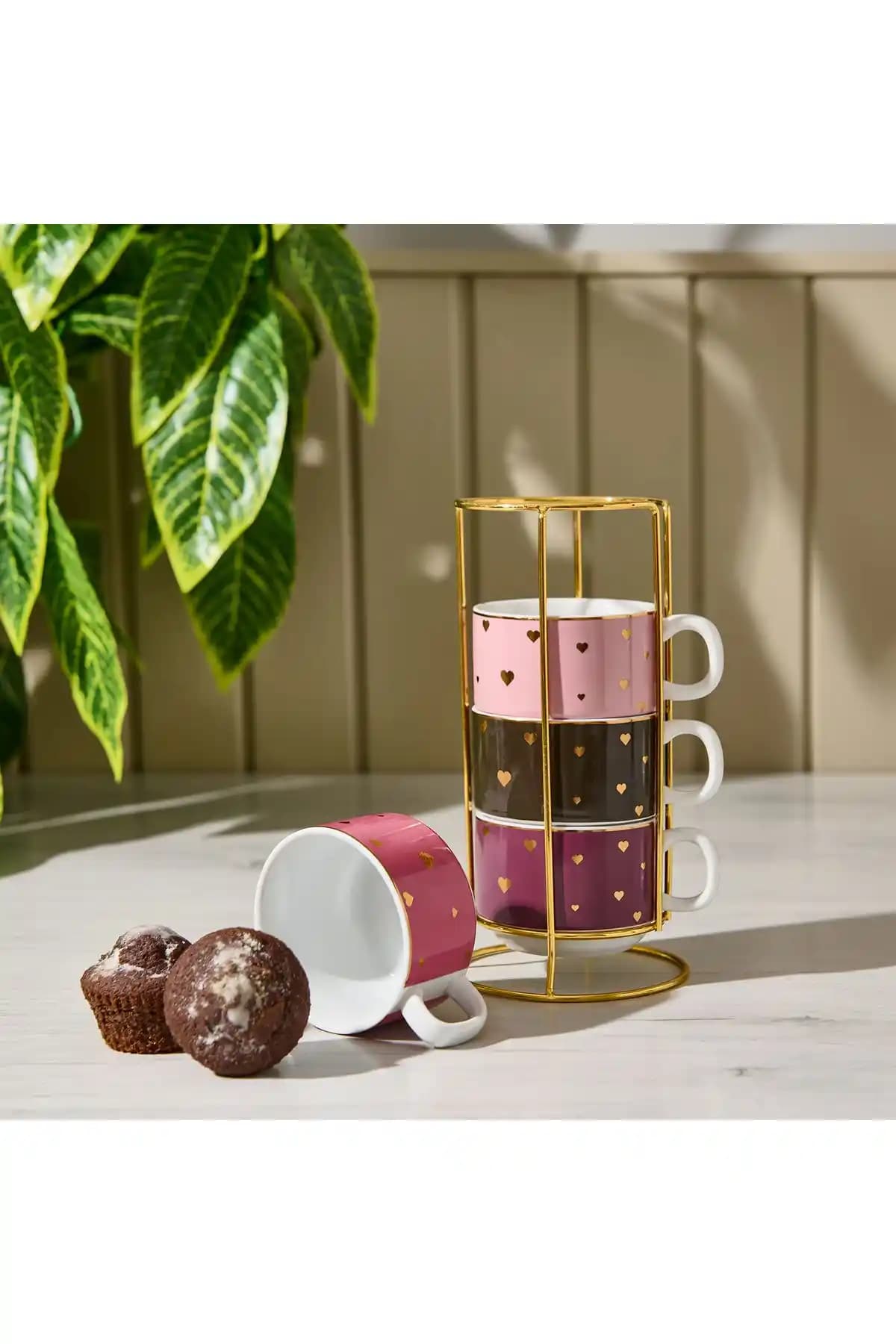 4’lü Kupa Setleri ile Ev Dekorasyonunda Şıklık ve Fonksiyonellik Artırıcı Çözümler