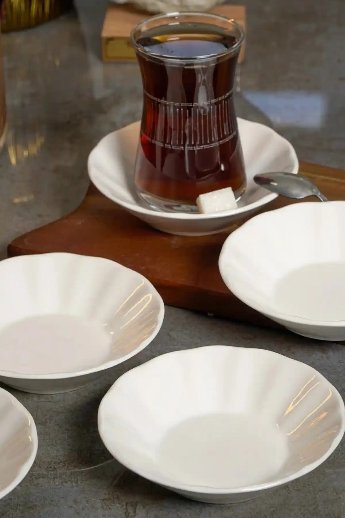 6'lı Çay Tabağı Seçerken Dikkat Edilmesi Gerekenler ve Dekorasyon İpuçları