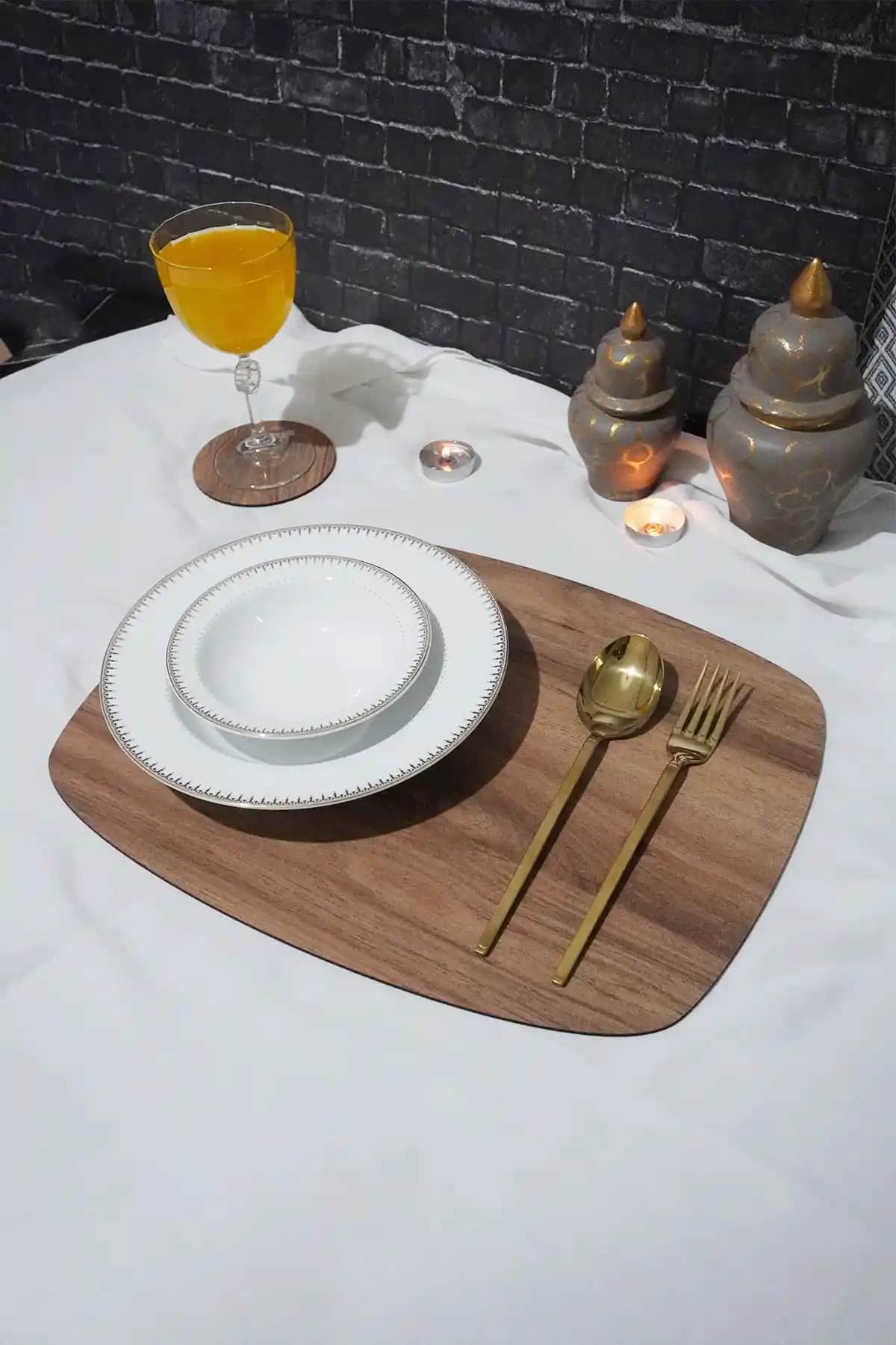 Ahşap Amerikan Servisleri Dekorasyonda Şıklık ve Fonksiyonellik İçin Uygun Seçenekler