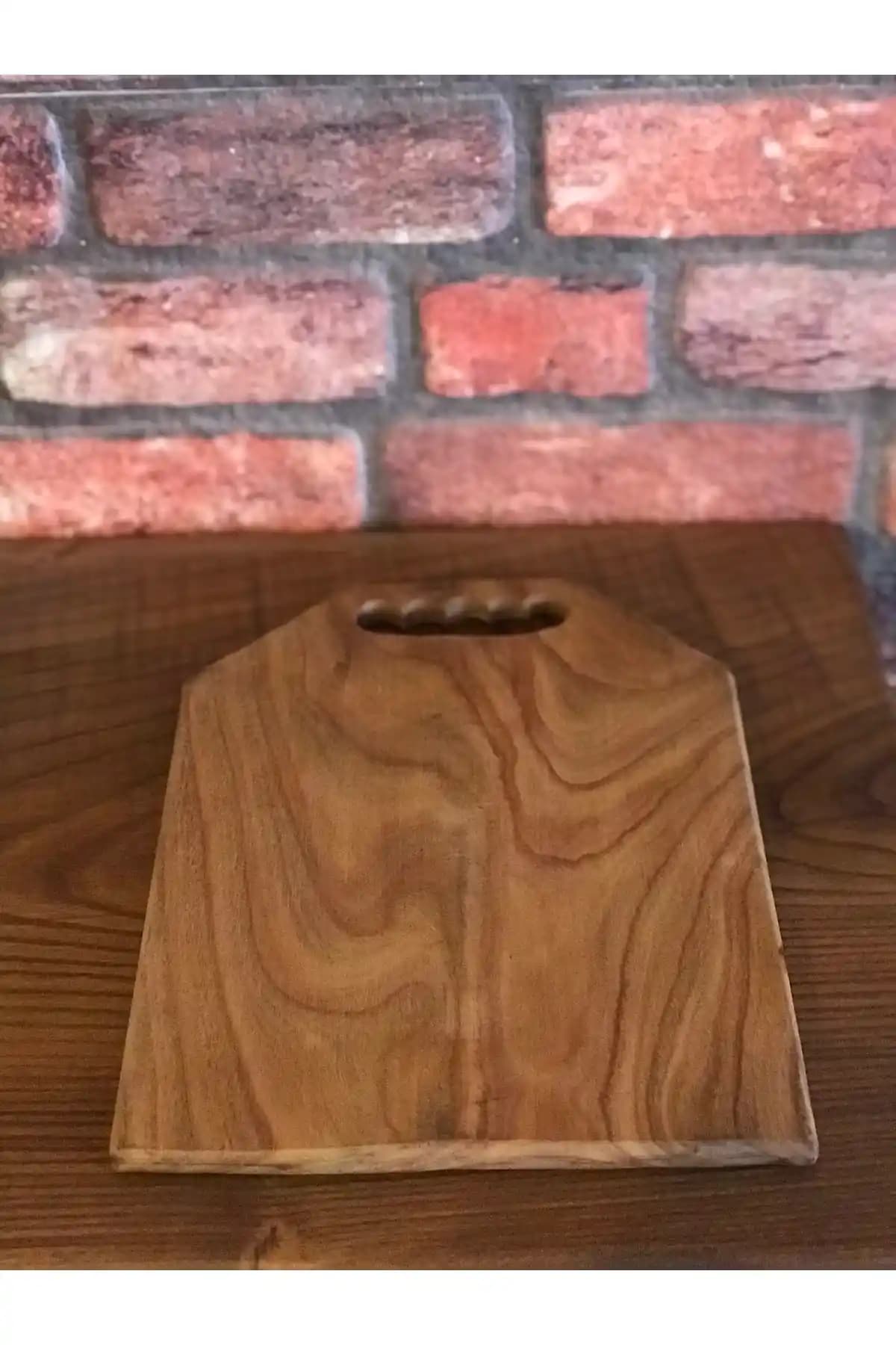 Ahşap Ekmek Tahtası: Dekoratif ve Fonksiyonel Mutfak Aksesuarları Rehberi