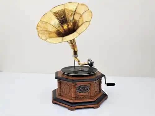 Ahşap Gramofonlar ile Dekorasyonunuza Nostaljik ve Estetik Katın