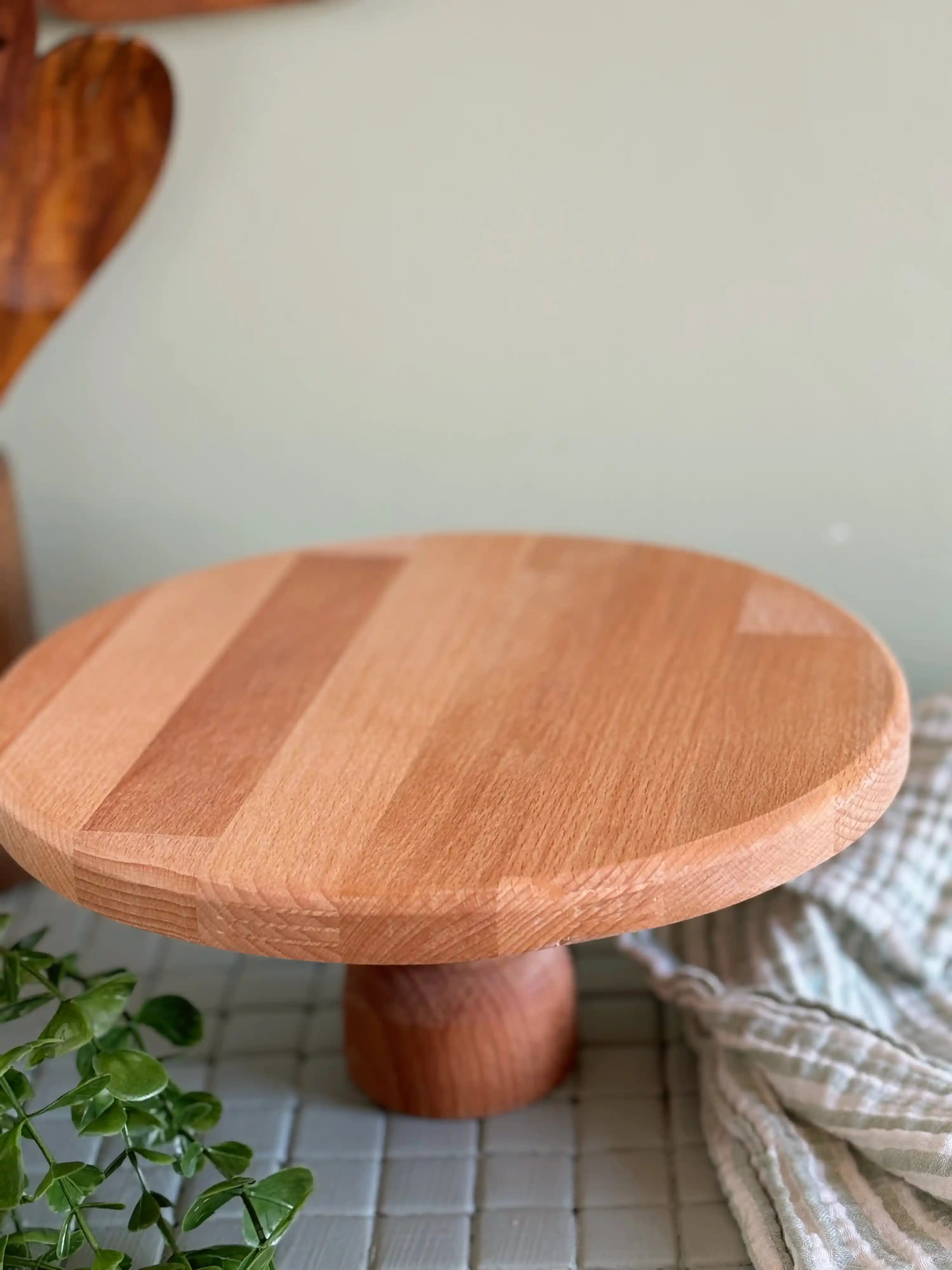 Ahşap Kek Standları ile Dekorasyonunuza Şıklık Katın Modern ve Dayanıklı Tasarımlar