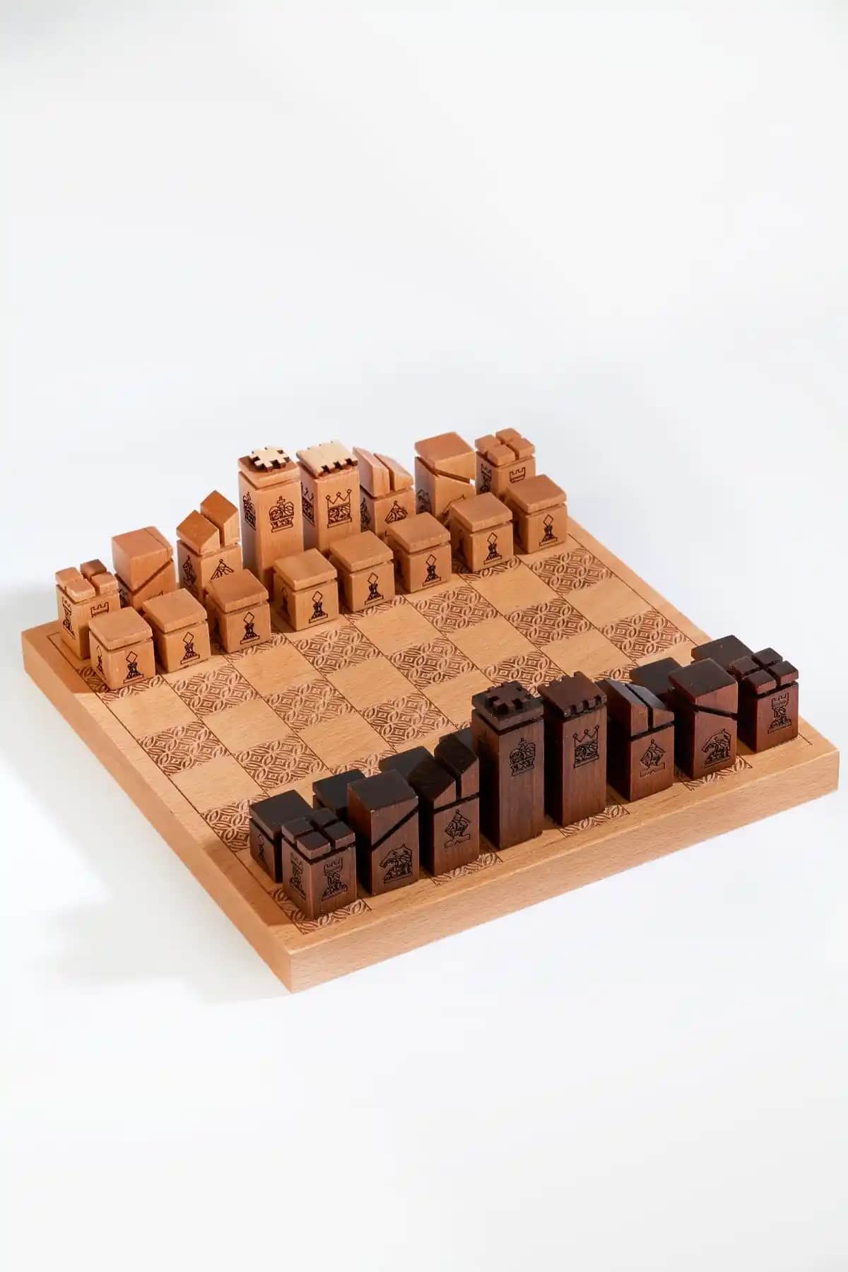 Ahşap Satranç Takımlarıyla Dekorasyonda Zarafetin Yeni Adresi