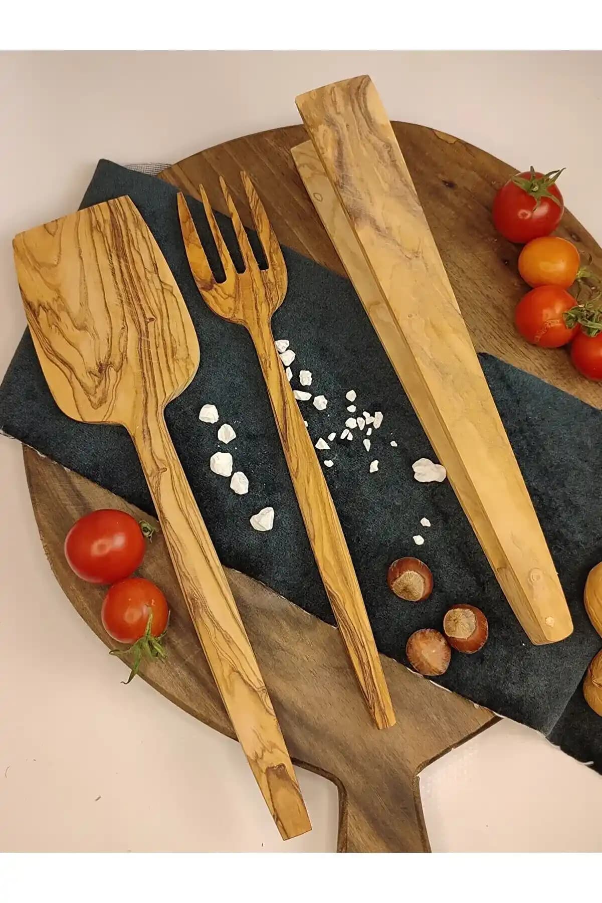 Ahşap Servis Setleriyle Ev Dekorasyonunuza Doğal ve Şık Bir Dokunuş Katın