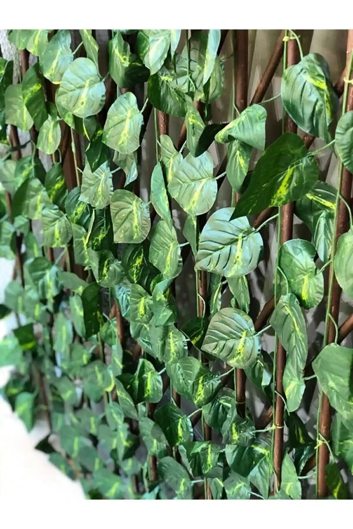 Akordiyon Balkon Çiti ile Modern ve İşlevsel Balkon Dekorasyonu Çözümünüz