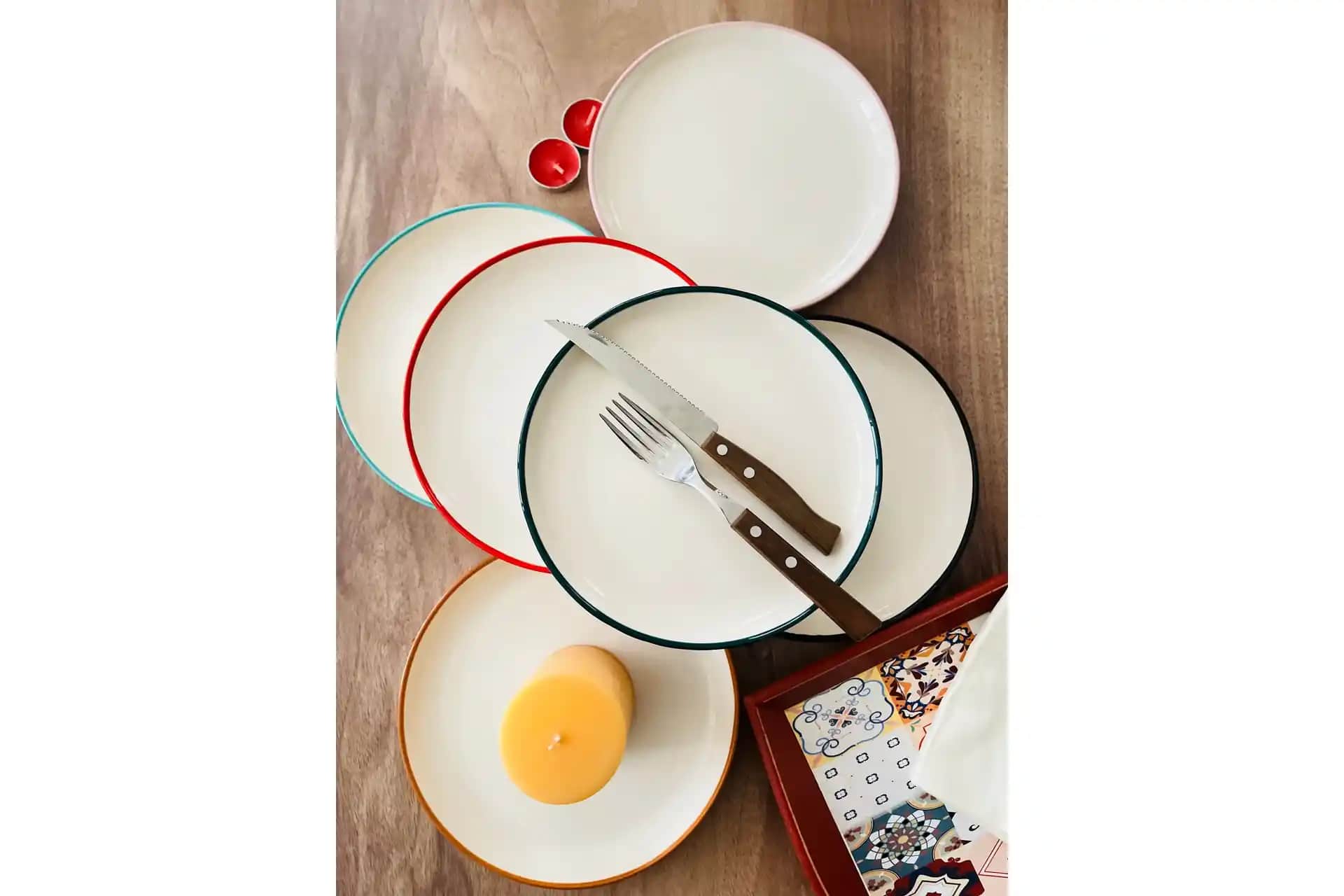 Altılı Pasta Tabağı Seçimi ve Dekorasyonda Kullanım İpuçları