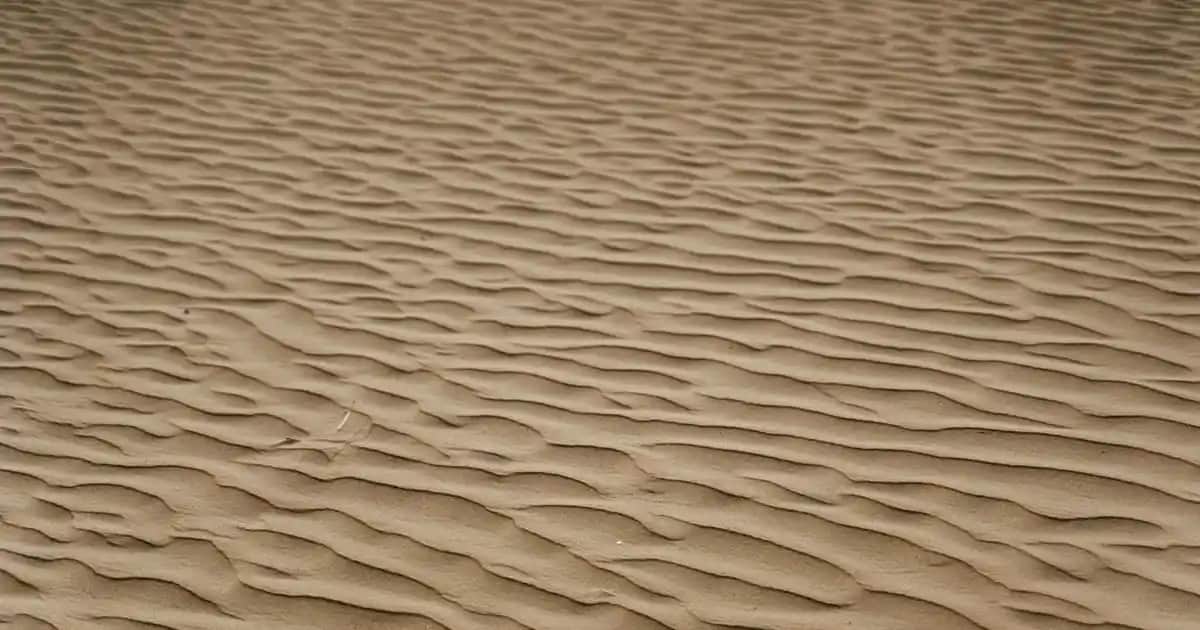 Altın Fener Mumluklar ile Dekorasyonda Zarafet ve Sıcaklık Yaratmanın Yolları