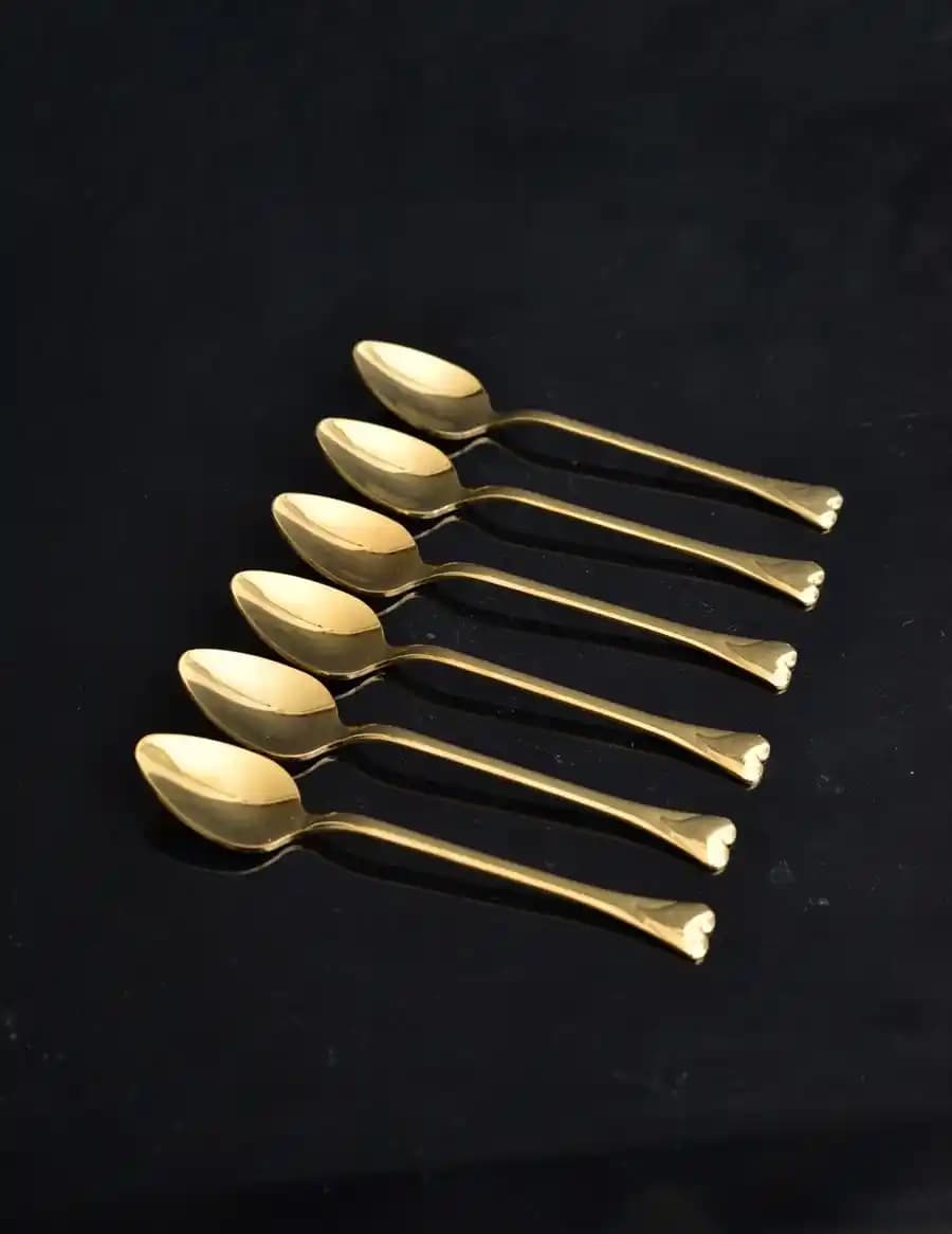 Altın Renkli Çay Kaşığı ile Dekorasyonda Zarafeti Yakalayın