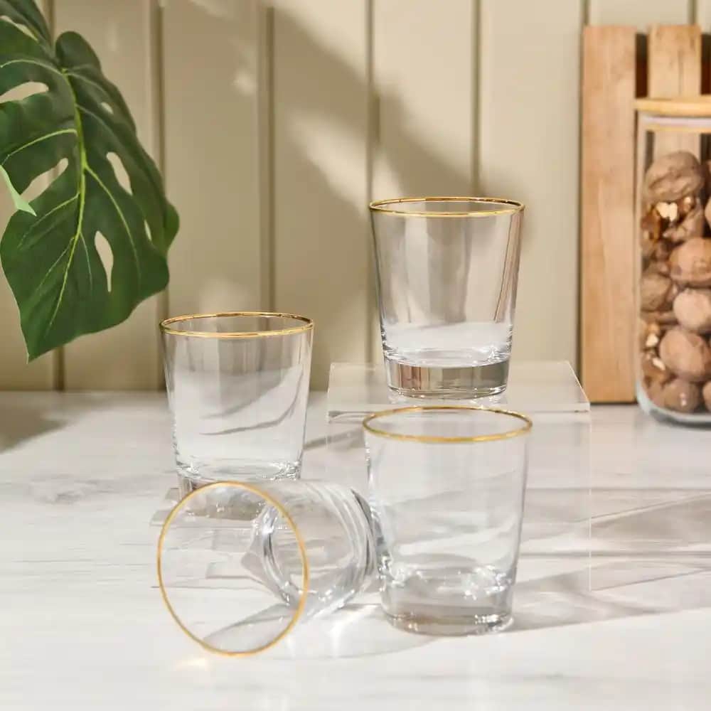 Altın Yalızlı Su Bardağı ile Sofralarınıza Zarafet ve Şıklık Katın