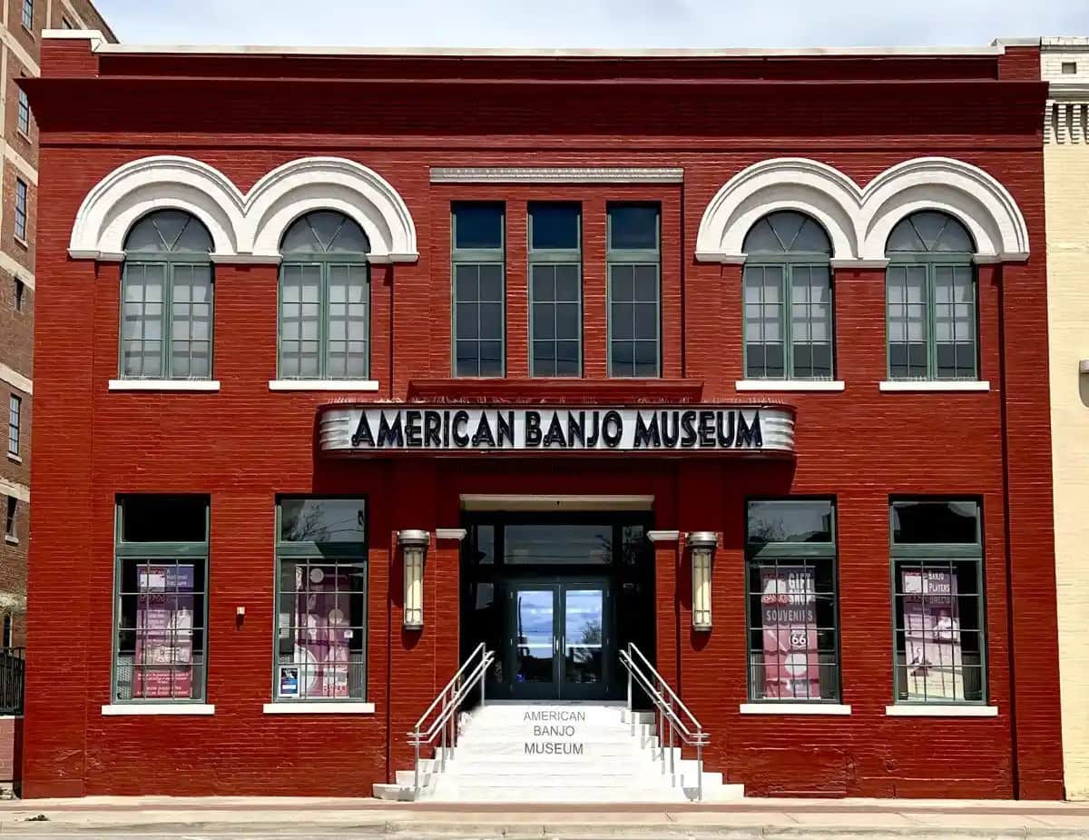 Amerikan Banyo Tasarımı ve Kapı Modelleriyle Modern ve Şık Mekanlar Oluşturma