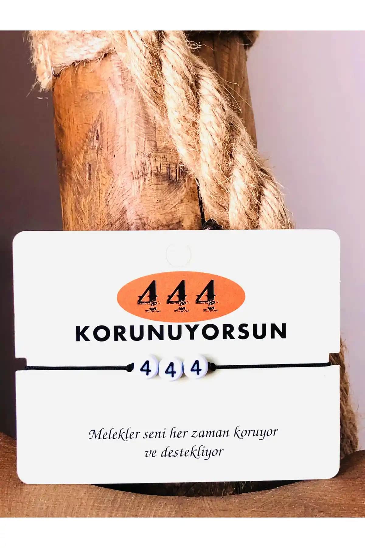 Anlamlı Bileklikler: Duyguları ve Anlamları Yansıtan Özel Takı Seçenekleri