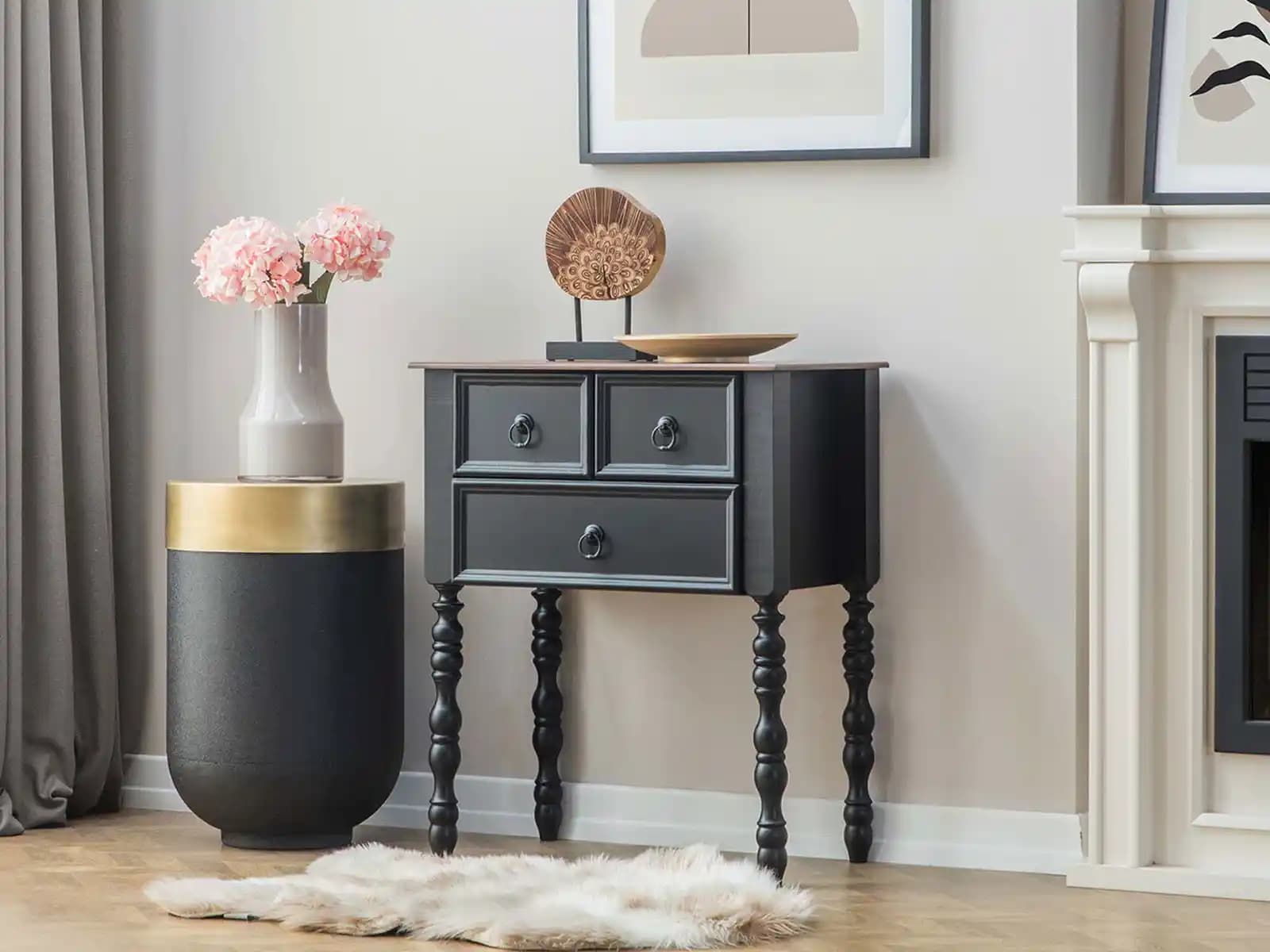 Antre Dekorasyonunda Mini Dresuar Kullanımı ve Şık Çözüm Önerileri