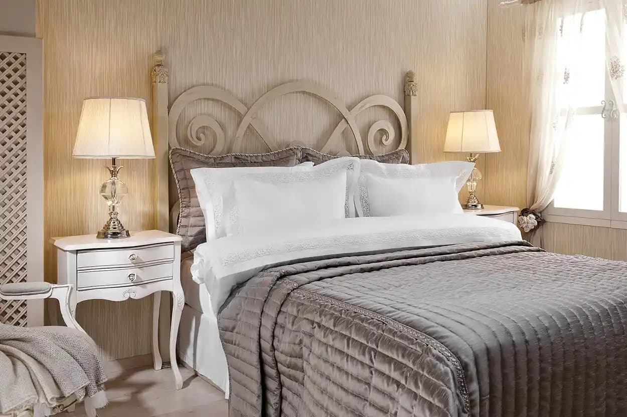 Ara Dantelli Nevresim Takımı ile Yatak Odalarınıza Zarif Dokunuşlar Yapın