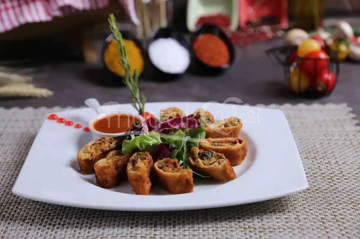 Ara Sıcak Sunum Tabağı Seçimi ve Dekorasyonda Kullanım İpuçları